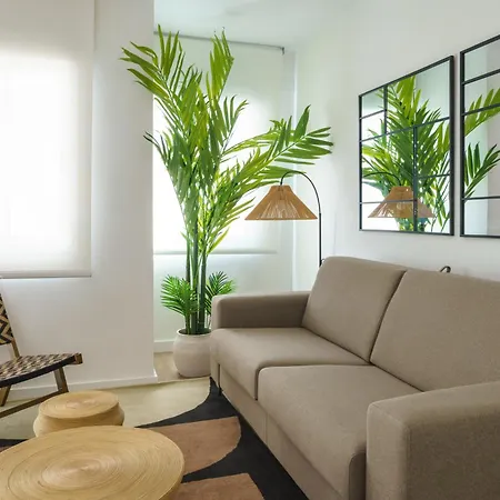 Sunn Amador De Rios, By Homing U Apartment