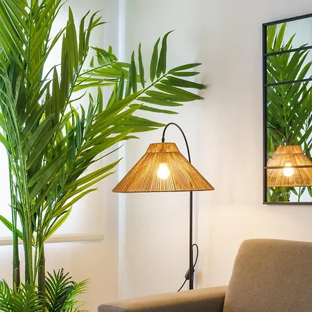 Sunn Amador De Rios, By Homing U