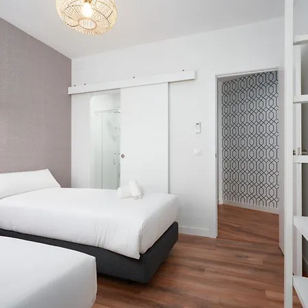 Sunn Amador De Rios, By Homing U * Sevilla