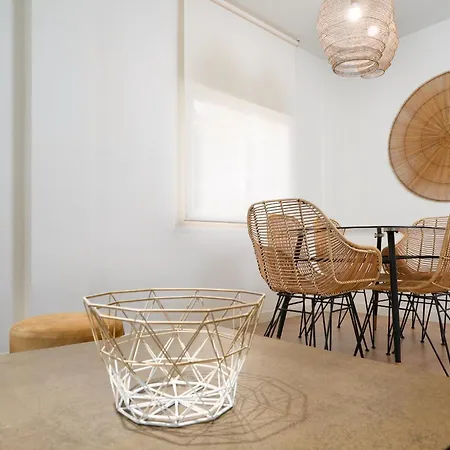 Sunn Amador De Rios, By Homing U